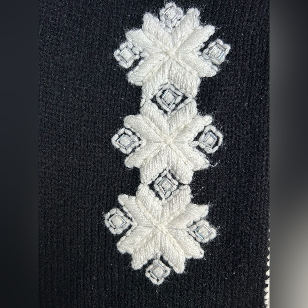 Christopher & Banks Hand Crochet Vintage Snowflake Vest size XL - Picture 4 of 8